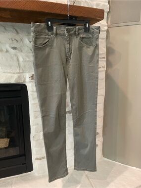 American Eagle Tomgirl Jeans Next Level Stretch — size 6